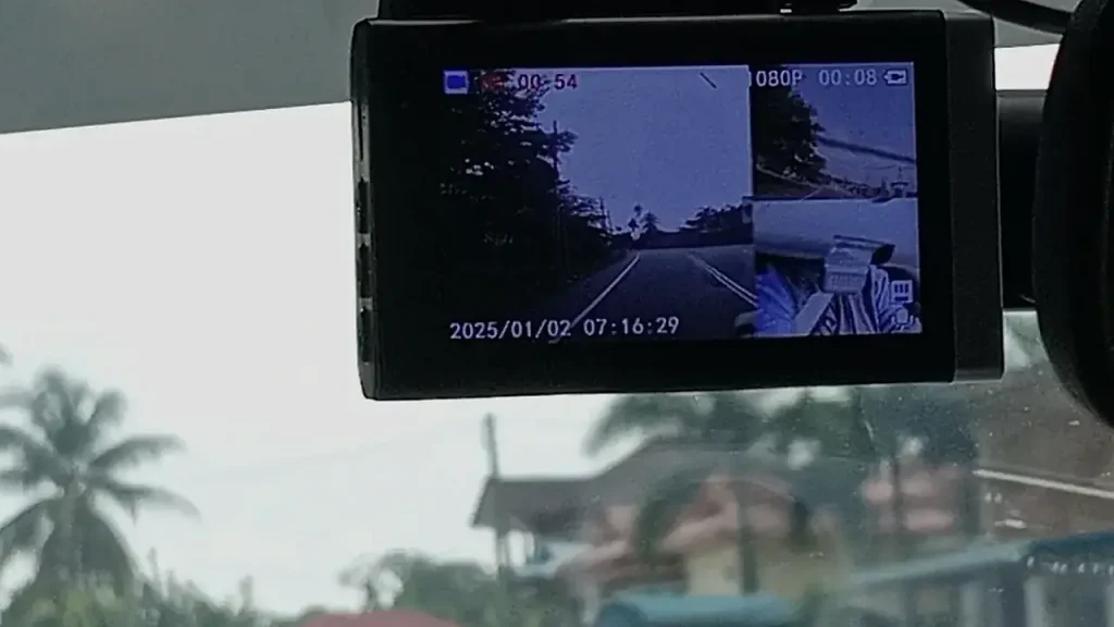 차량 블랙박스 전원 꺼짐, 배터리·퓨즈 점검 순서 관련 실사 이미지