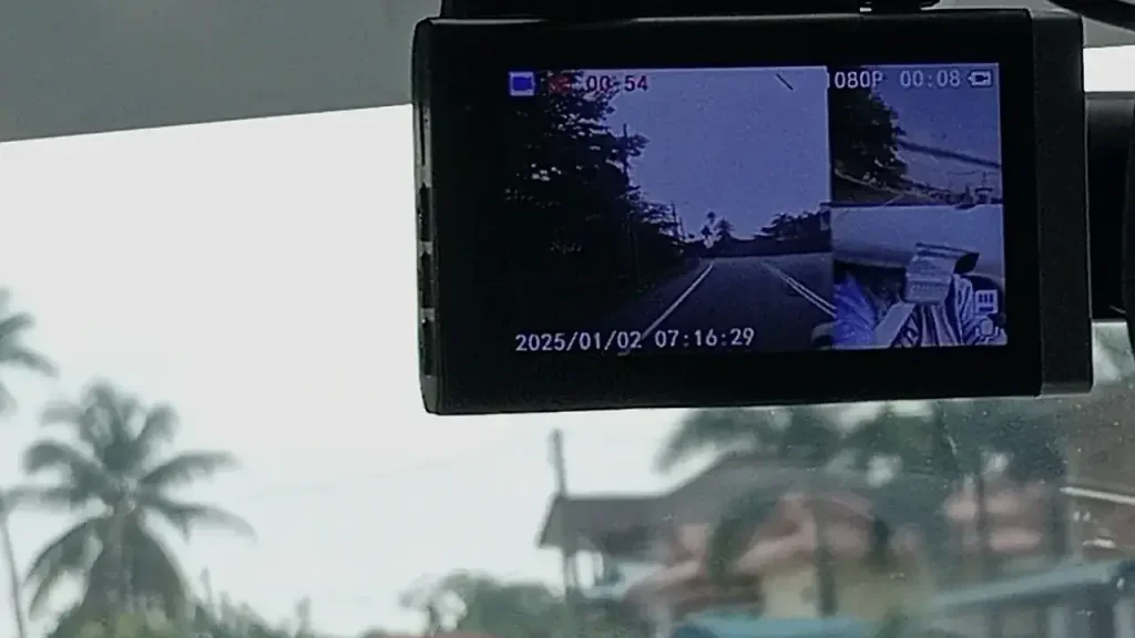 블랙박스 주차 이벤트 감지, 민감도·전원 설정법 관련 실사 이미지