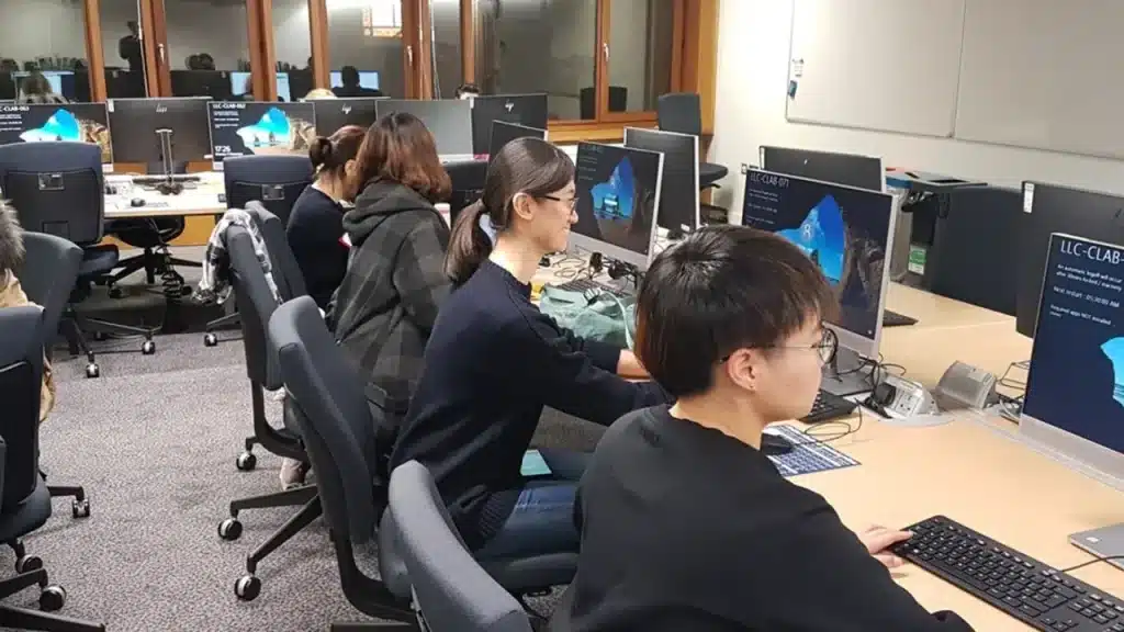 주말반과 평일 저녁반 중 어떤 수업이 더 효율적일까 관련 실제 상황 사진