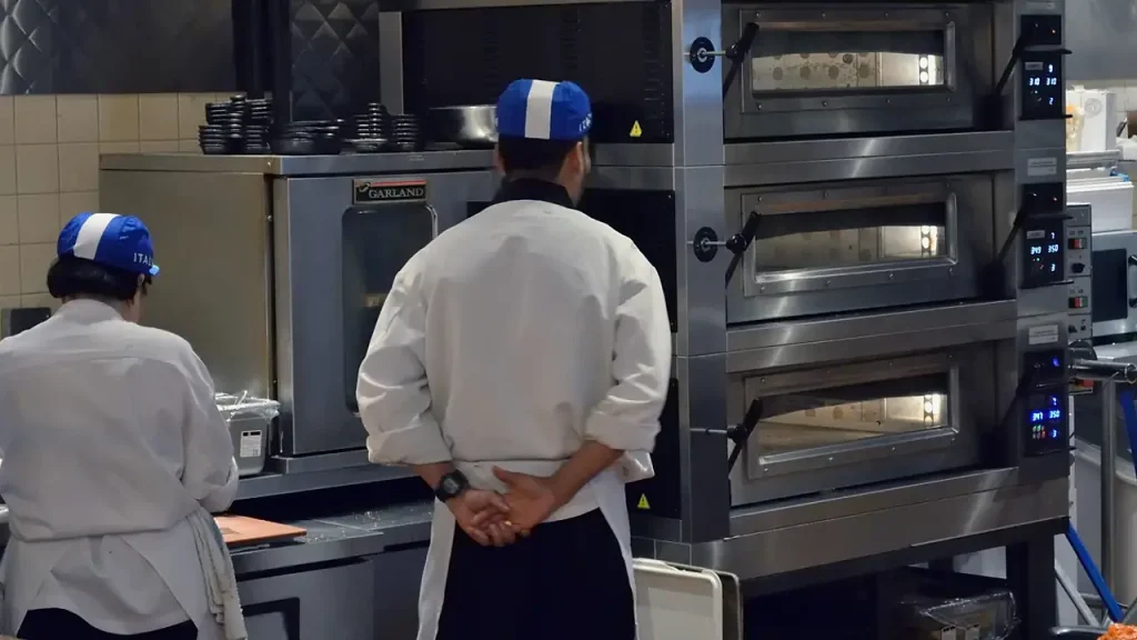 홍콩 맛집 찾는 법, 동선·예산·위생정보로 후보 고르기 관련 실사 이미지