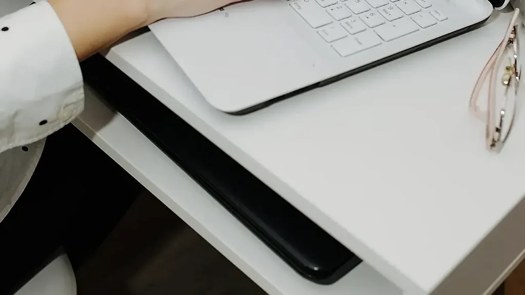 세이프비지트 VPN 사용 전 개인정보·속도 확인법 관련 실사 이미지