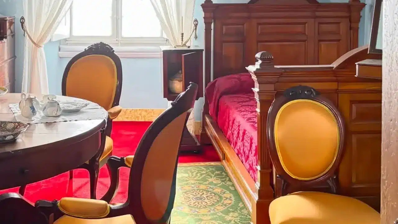 암막커튼 뒷면과 직조 구조 확인
