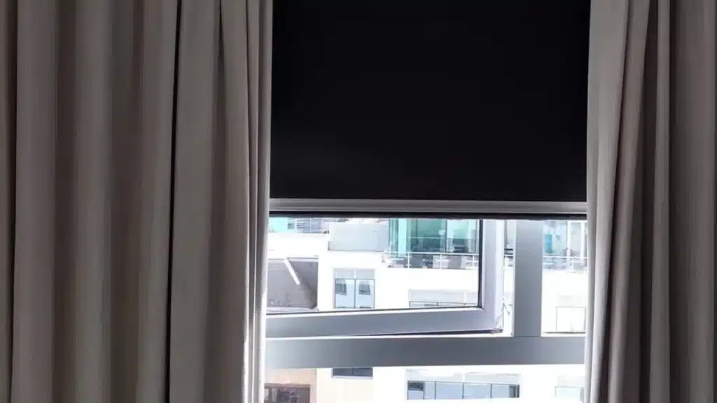 암막커튼 소재 비교, 3중직·코팅·안감형을 고르는 기준 관련 실제 상황 사진