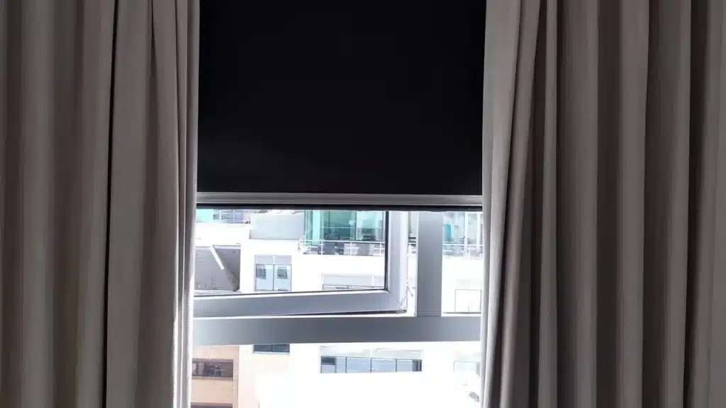 암막커튼 빛 차단율, 숫자와 실제 설치를 함께 보는 법 관련 실제 상황 사진